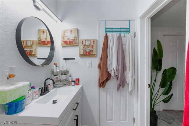 4305 Vegas Valley Drive, Las Vegas, NV 89121