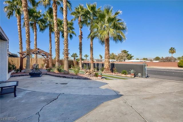 4305 Vegas Valley Drive, Las Vegas, NV 89121