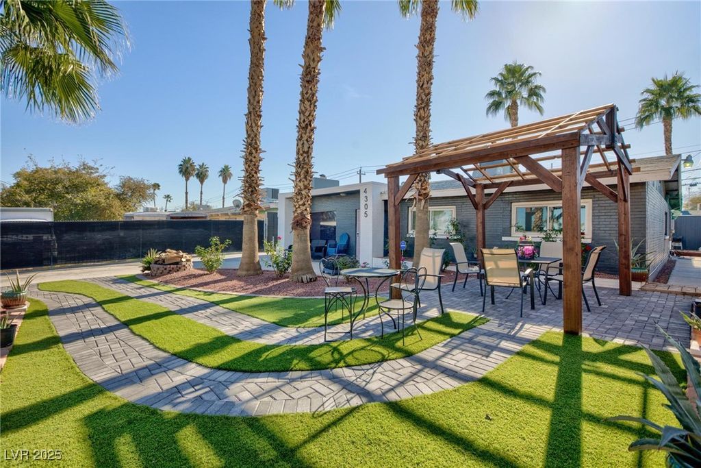 4305 Vegas Valley Drive, Las Vegas, NV 89121