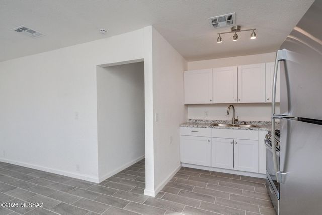 206 W 44th Street, Tucson, AZ 85713