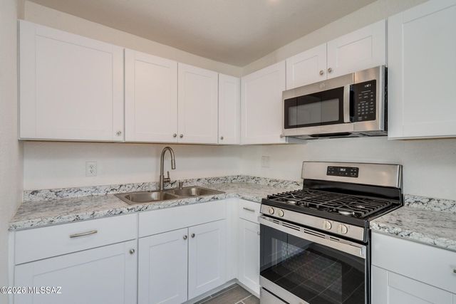 206 W 44th Street, Tucson, AZ 85713