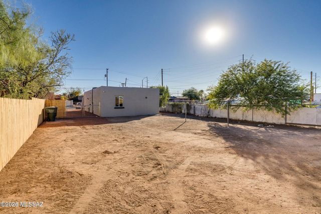 206 W 44th Street, Tucson, AZ 85713
