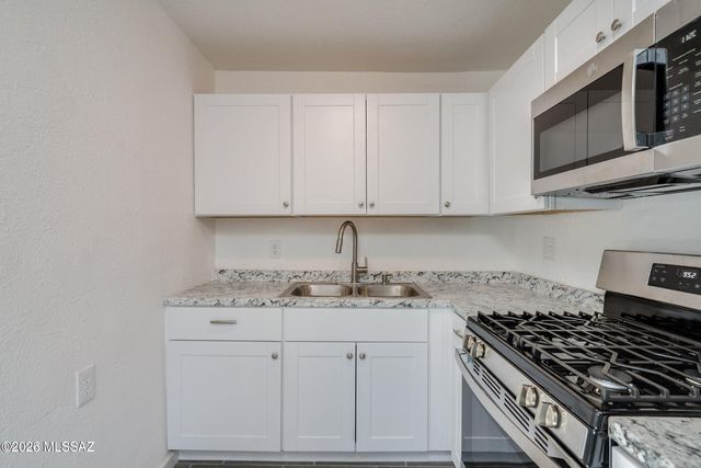 206 W 44th Street, Tucson, AZ 85713