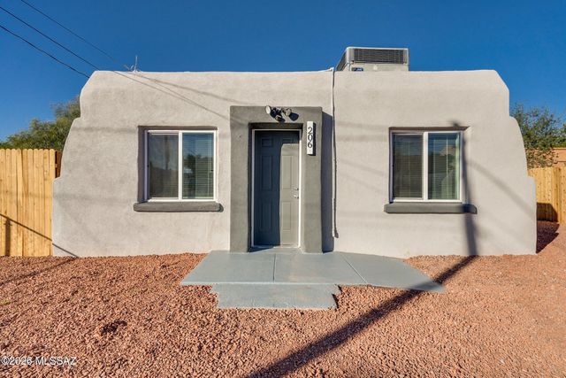 206 W 44th Street, Tucson, AZ 85713