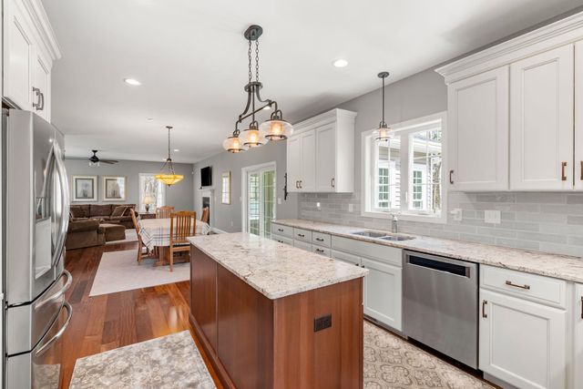 71 Haverhill Road, Salem, NH 03079