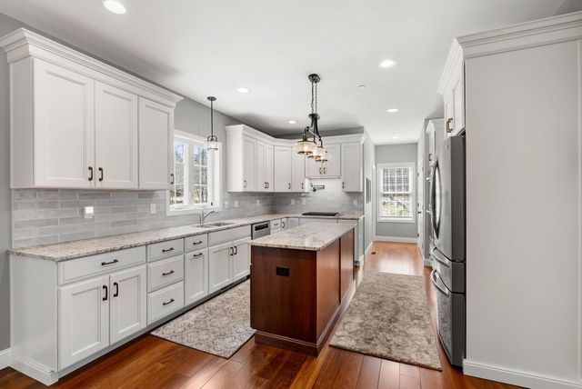 71 Haverhill Road, Salem, NH 03079