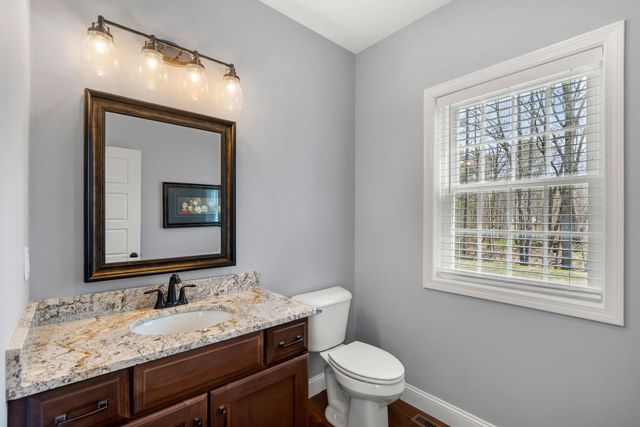 71 Haverhill Road, Salem, NH 03079