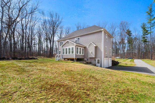 71 Haverhill Road, Salem, NH 03079