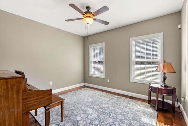 71 Haverhill Road, Salem, NH 03079