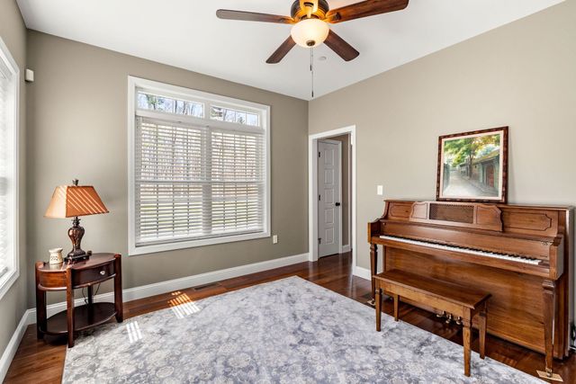 71 Haverhill Road, Salem, NH 03079