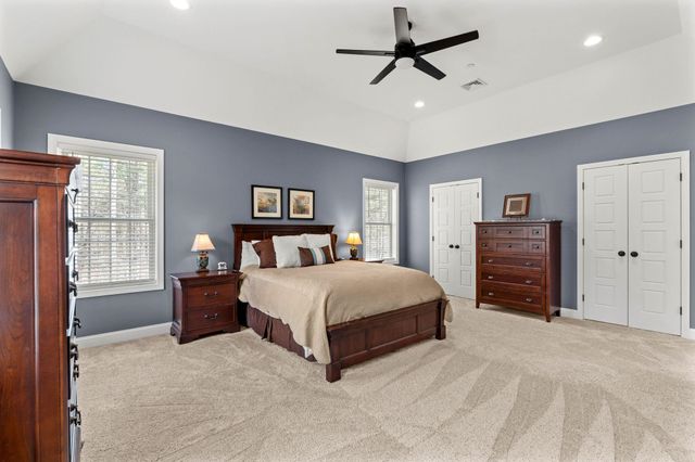 71 Haverhill Road, Salem, NH 03079