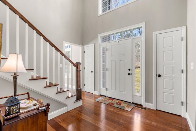 71 Haverhill Road, Salem, NH 03079