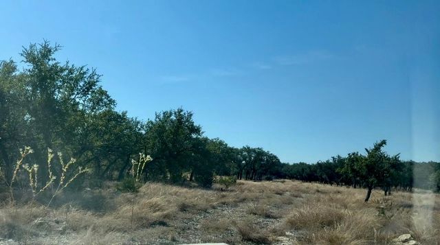 107 Oak Meadow TRL, Spicewood, TX 78669