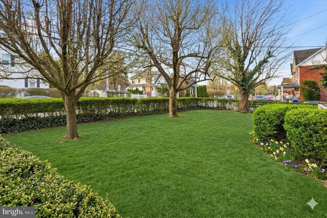 856 MARTIN AVE, Bryn Mawr, PA 19010