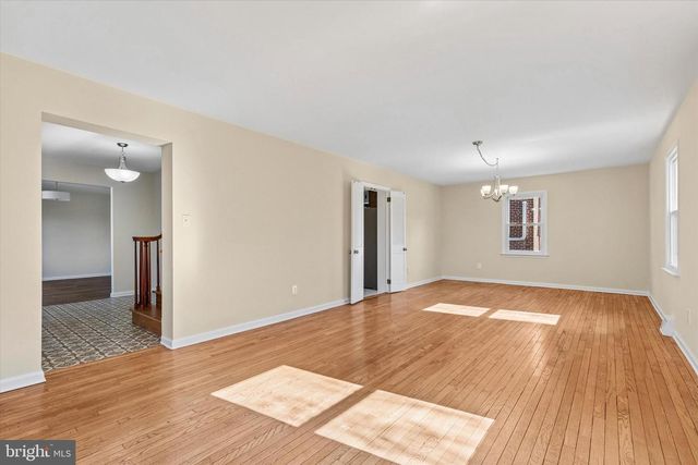 856 MARTIN AVE, Bryn Mawr, PA 19010