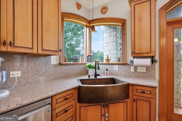 13 Southern Waters Way, Forsyth, GA 31029