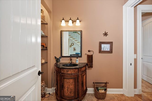 13 Southern Waters Way, Forsyth, GA 31029