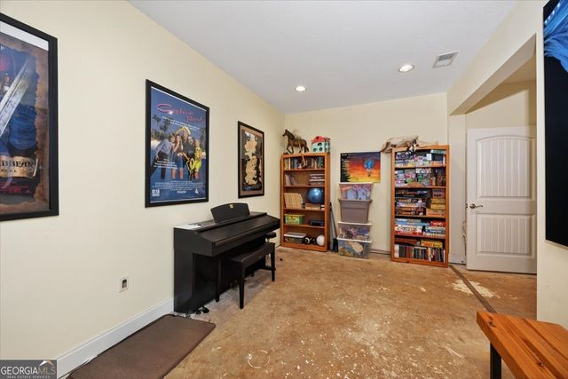 13 Southern Waters Way, Forsyth, GA 31029