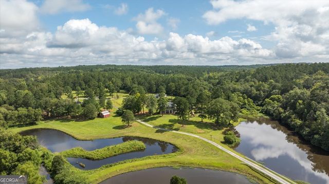 13 Southern Waters Way, Forsyth, GA 31029