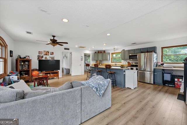 13 Southern Waters Way, Forsyth, GA 31029