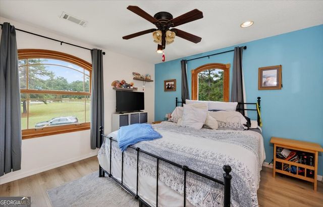 13 Southern Waters Way, Forsyth, GA 31029