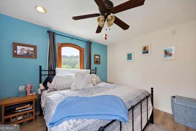 13 Southern Waters Way, Forsyth, GA 31029