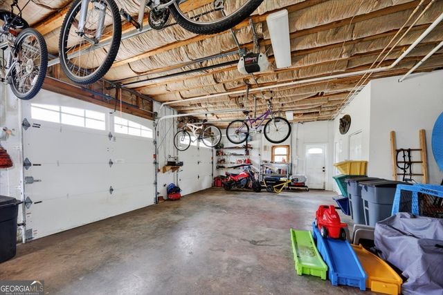 13 Southern Waters Way, Forsyth, GA 31029