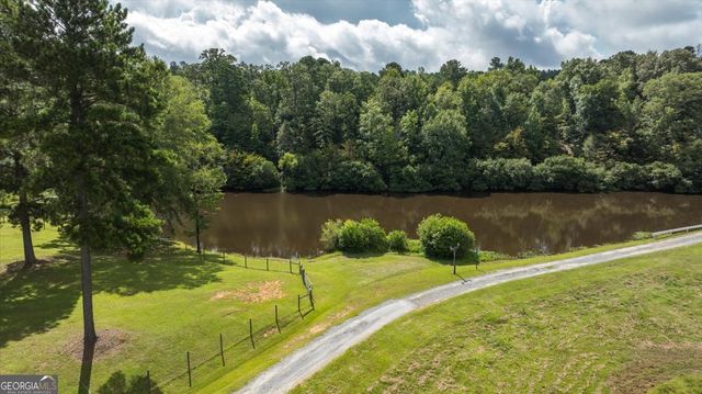 13 Southern Waters Way, Forsyth, GA 31029