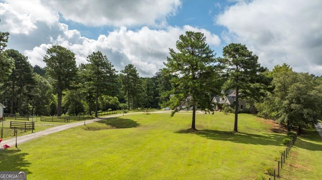 13 Southern Waters Way, Forsyth, GA 31029