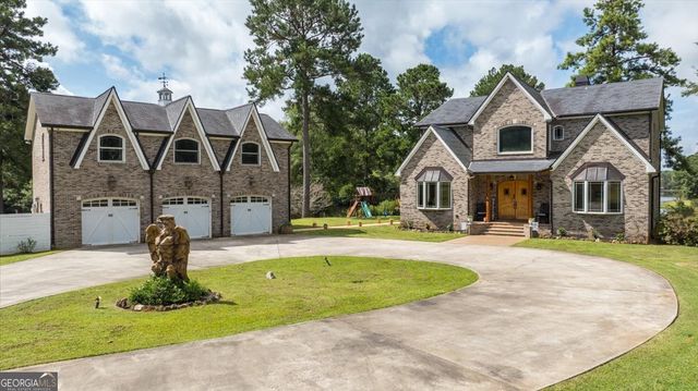 13 Southern Waters Way, Forsyth, GA 31029