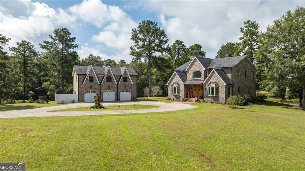 13 Southern Waters Way, Forsyth, GA 31029