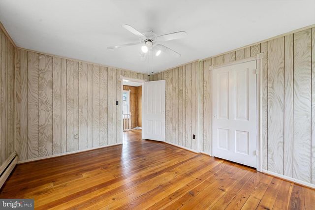 309 N LAWRENCE ST, Charles Town, WV 25414