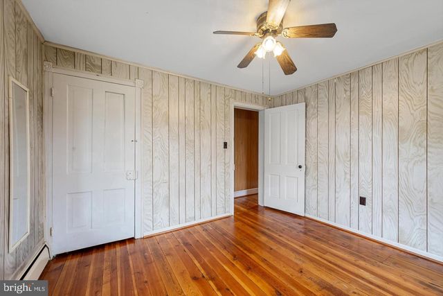 309 N LAWRENCE ST, Charles Town, WV 25414