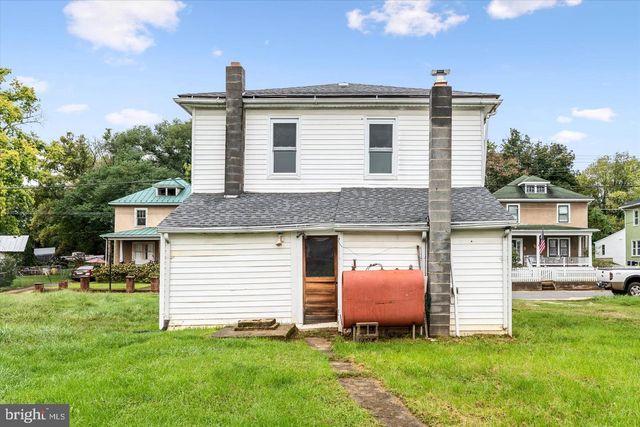 309 N LAWRENCE ST, Charles Town, WV 25414