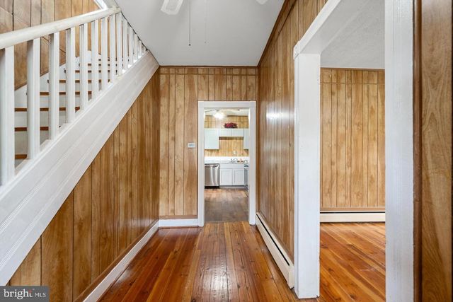 309 N LAWRENCE ST, Charles Town, WV 25414