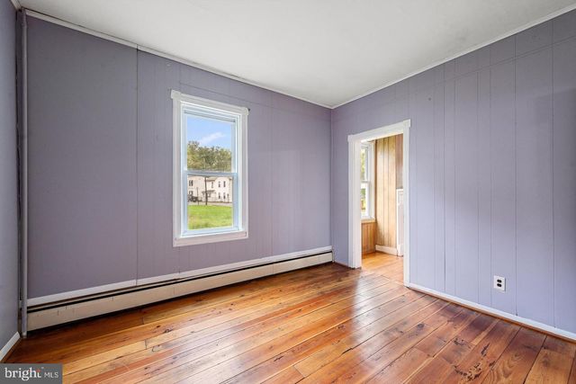 309 N LAWRENCE ST, Charles Town, WV 25414