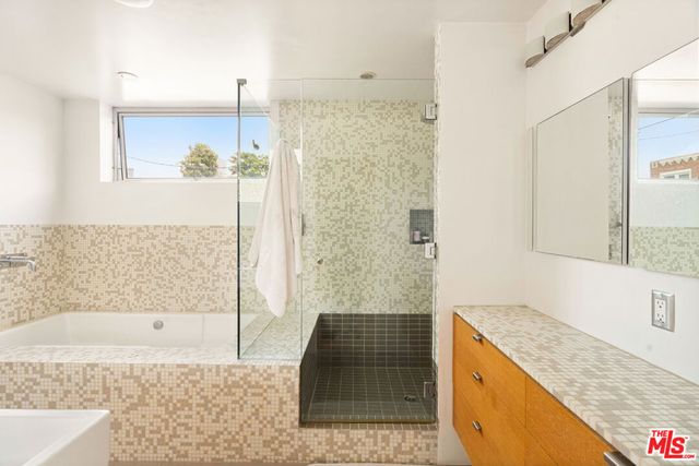 122 Mildred Avenue, Venice, CA 90291