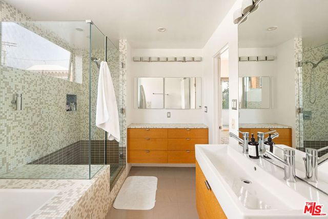 122 Mildred Avenue, Venice, CA 90291