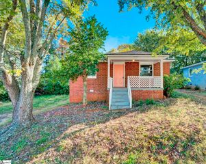 5 Yellowstone Drive, Greenville, SC 29617