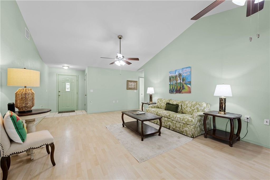 1513 Bluebird Ln, Rockport, TX 78382 — photo 4