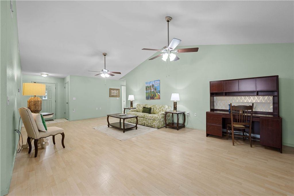 1513 Bluebird Ln, Rockport, TX 78382 — photo 5