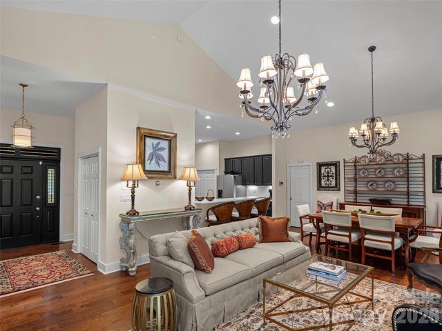 108 Little Cherokee Ridge, Hendersonville, NC 28739