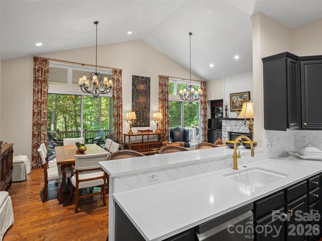 108 Little Cherokee Ridge, Hendersonville, NC 28739