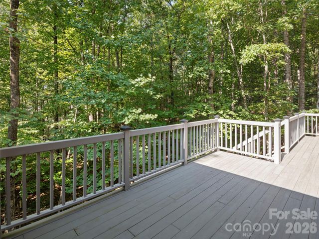108 Little Cherokee Ridge, Hendersonville, NC 28739