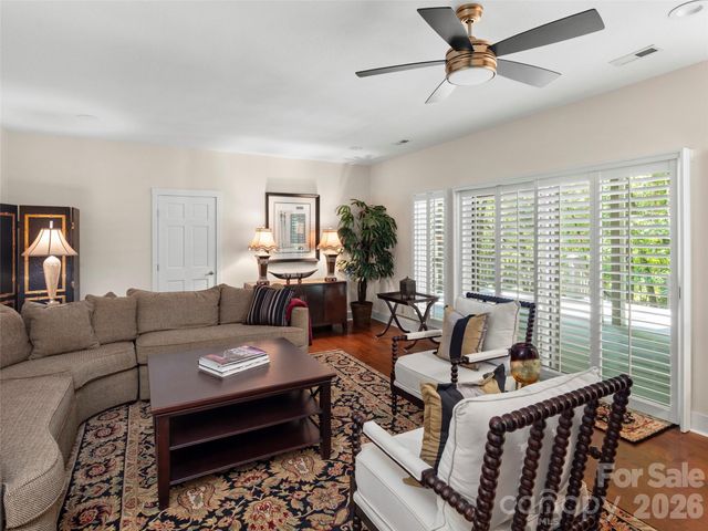 108 Little Cherokee Ridge, Hendersonville, NC 28739