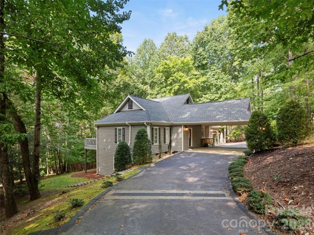 108 Little Cherokee Ridge, Hendersonville, NC 28739