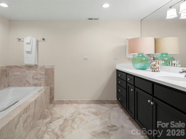 108 Little Cherokee Ridge, Hendersonville, NC 28739