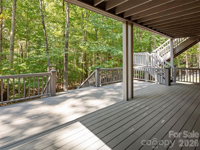 108 Little Cherokee Ridge, Hendersonville, NC 28739