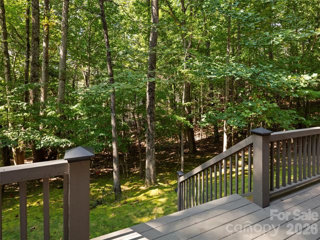 108 Little Cherokee Ridge, Hendersonville, NC 28739