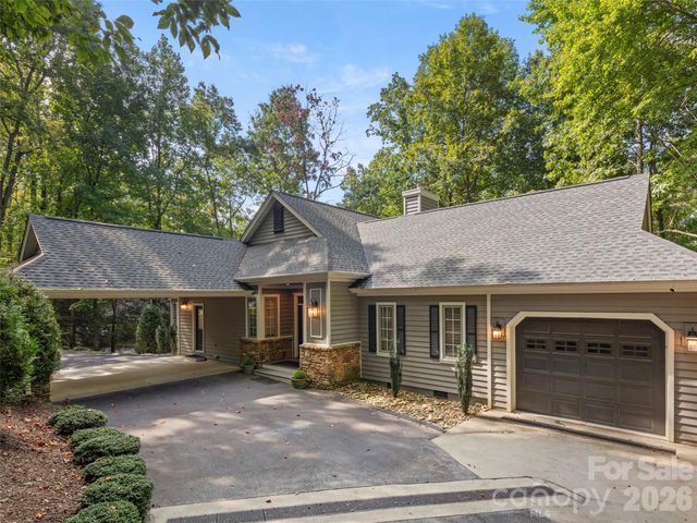 108 Little Cherokee Ridge, Hendersonville, NC 28739